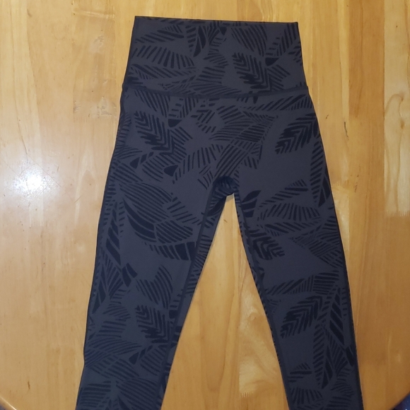 Aerie printed set chill. play. move - Picture 8 of 13